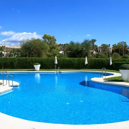 Διαμέρισμα Golf Hills Εστεπόνα